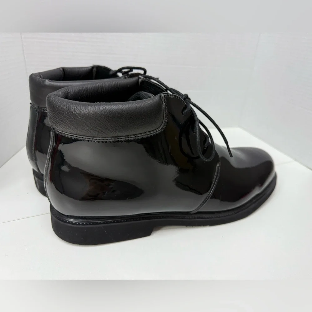 Thorogood Poromeric Academy Men’s High Gloss Chukka boot size 13